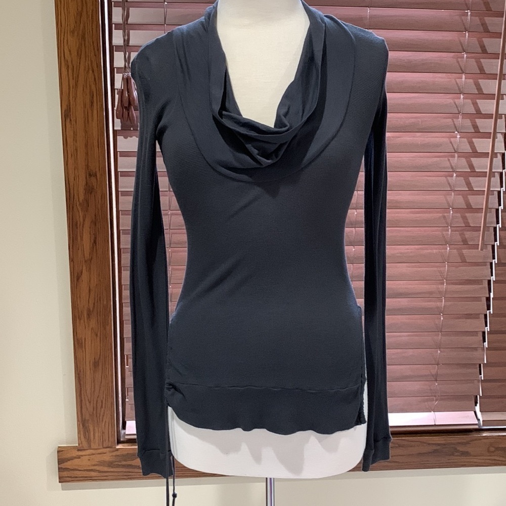 Rebecca Beeson athletic top, Sz 2